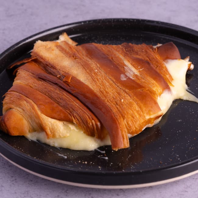 CROISSANT MOZZARELLA