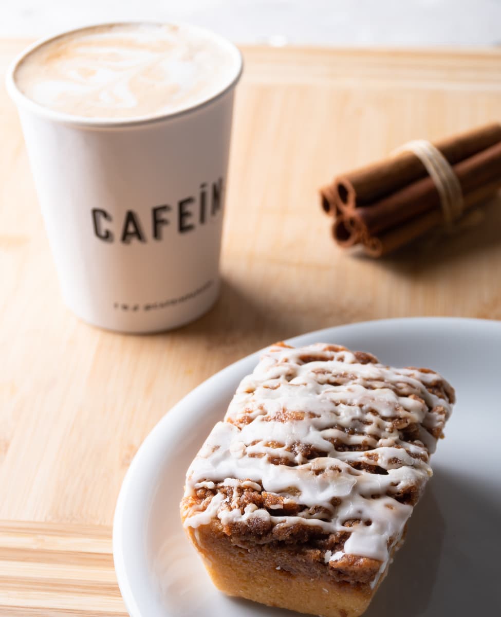 CINNAMON CRUMB CAKE