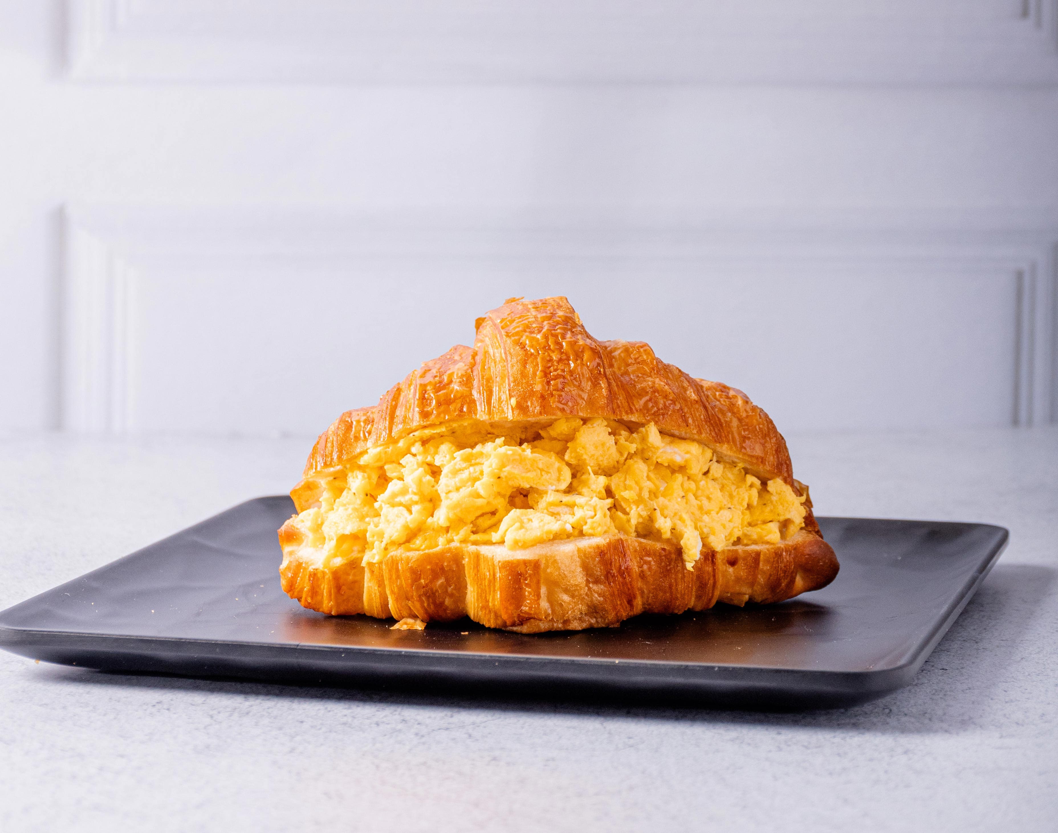 CROISSANT CON HUEVO